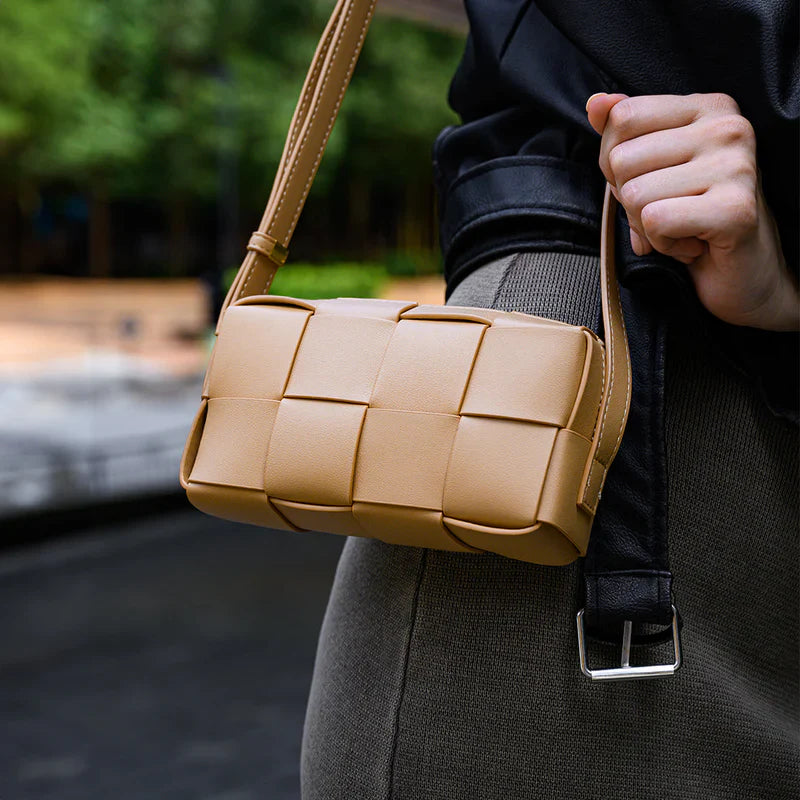 HELENE SHOULDER BAG IN PURE LEATHER - Pine Drew Lifestyle