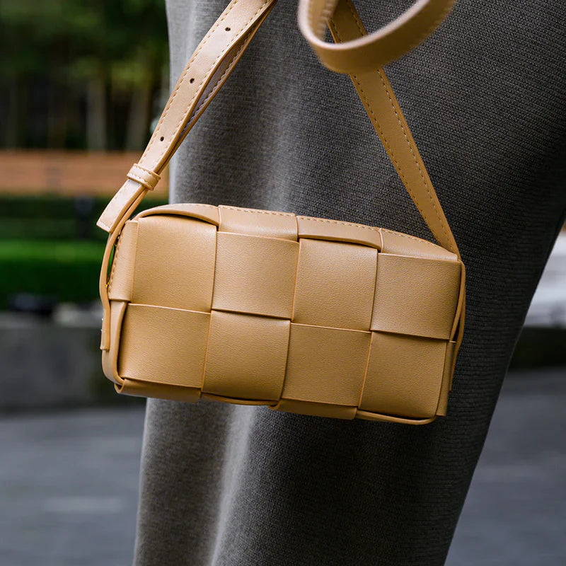 HELENE SHOULDER BAG IN PURE LEATHER - Pine Drew Lifestyle